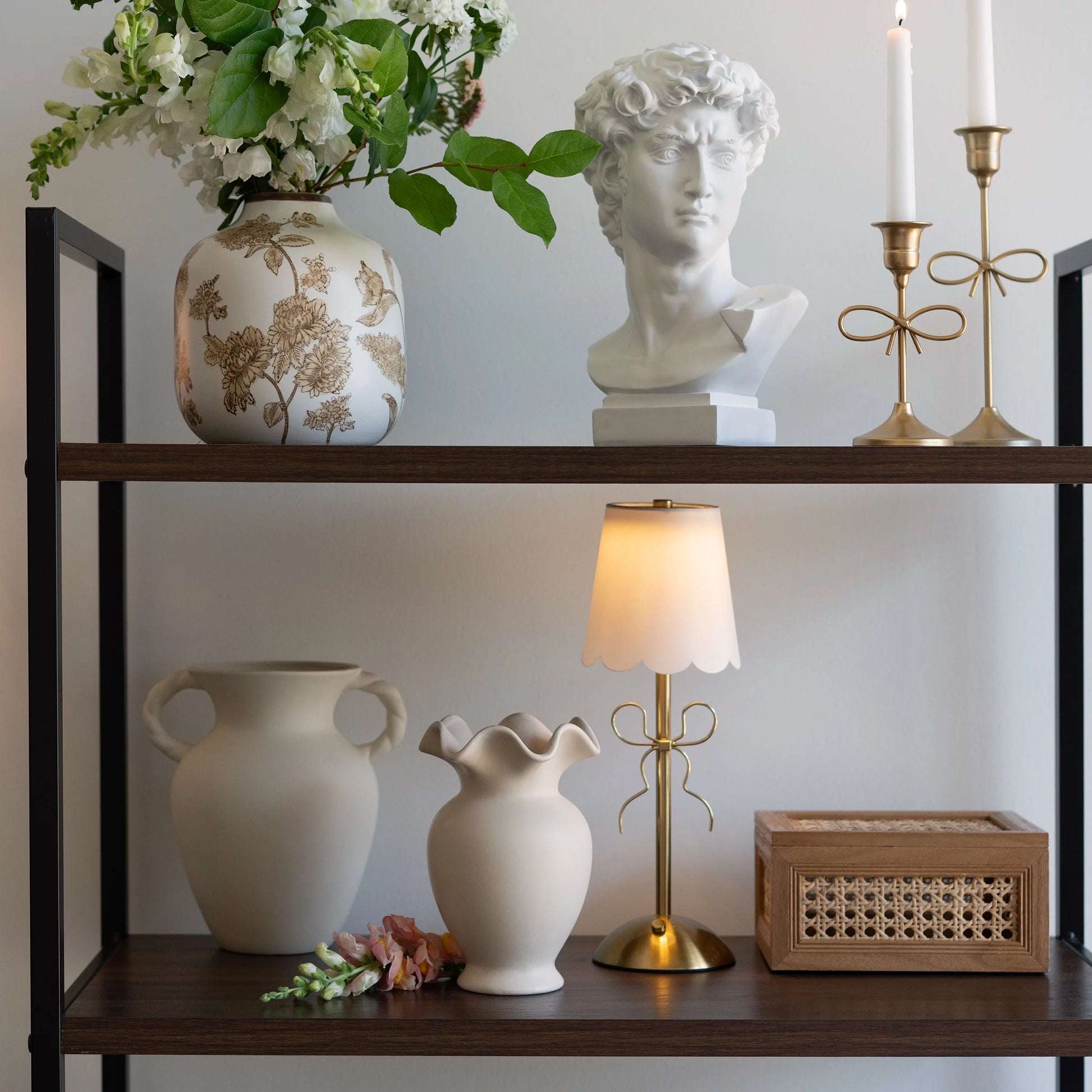 Home Ruffle Shaped Off-White Ceramic Indoor Tabletop Vase