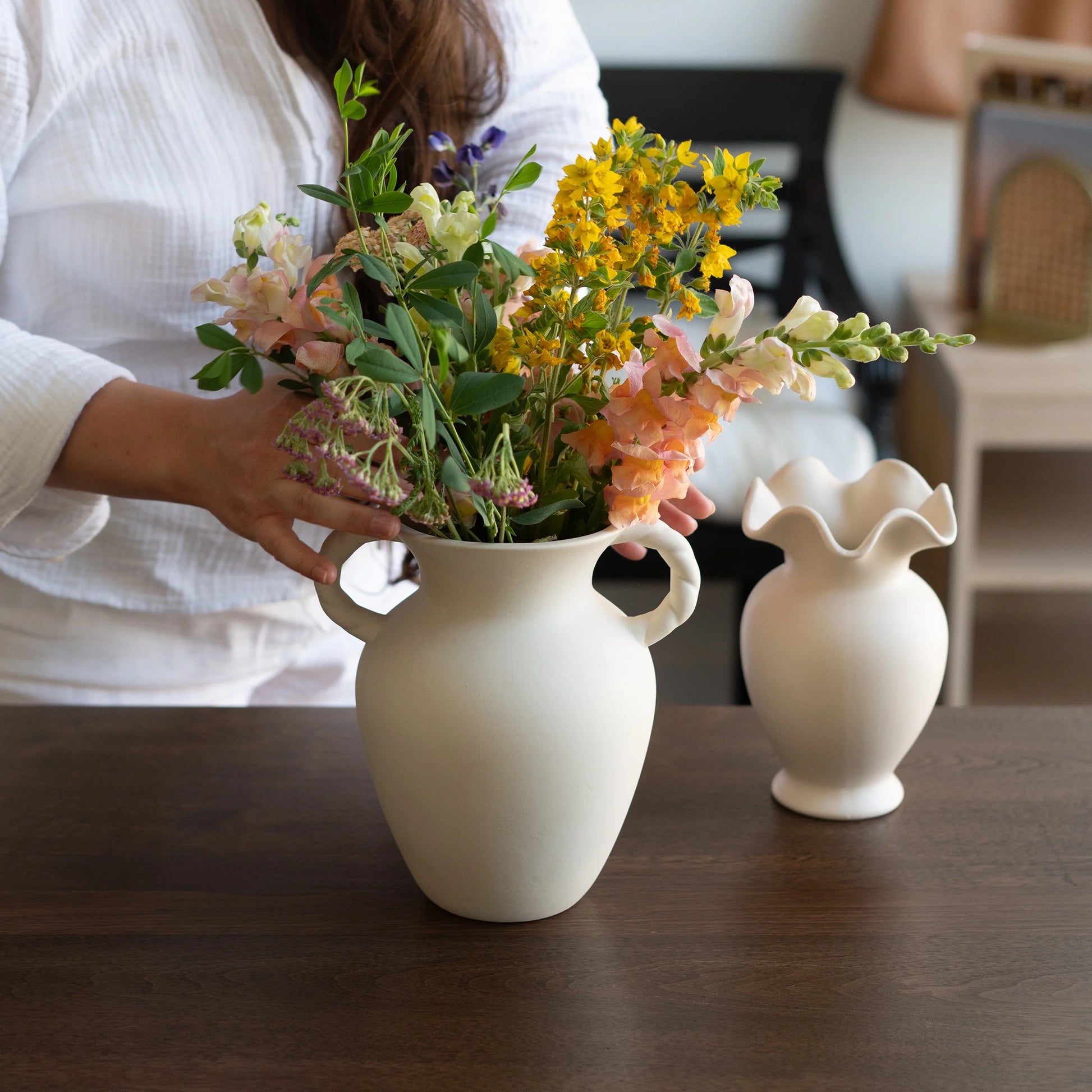 Home Ruffle Shaped Off-White Ceramic Indoor Tabletop Vase