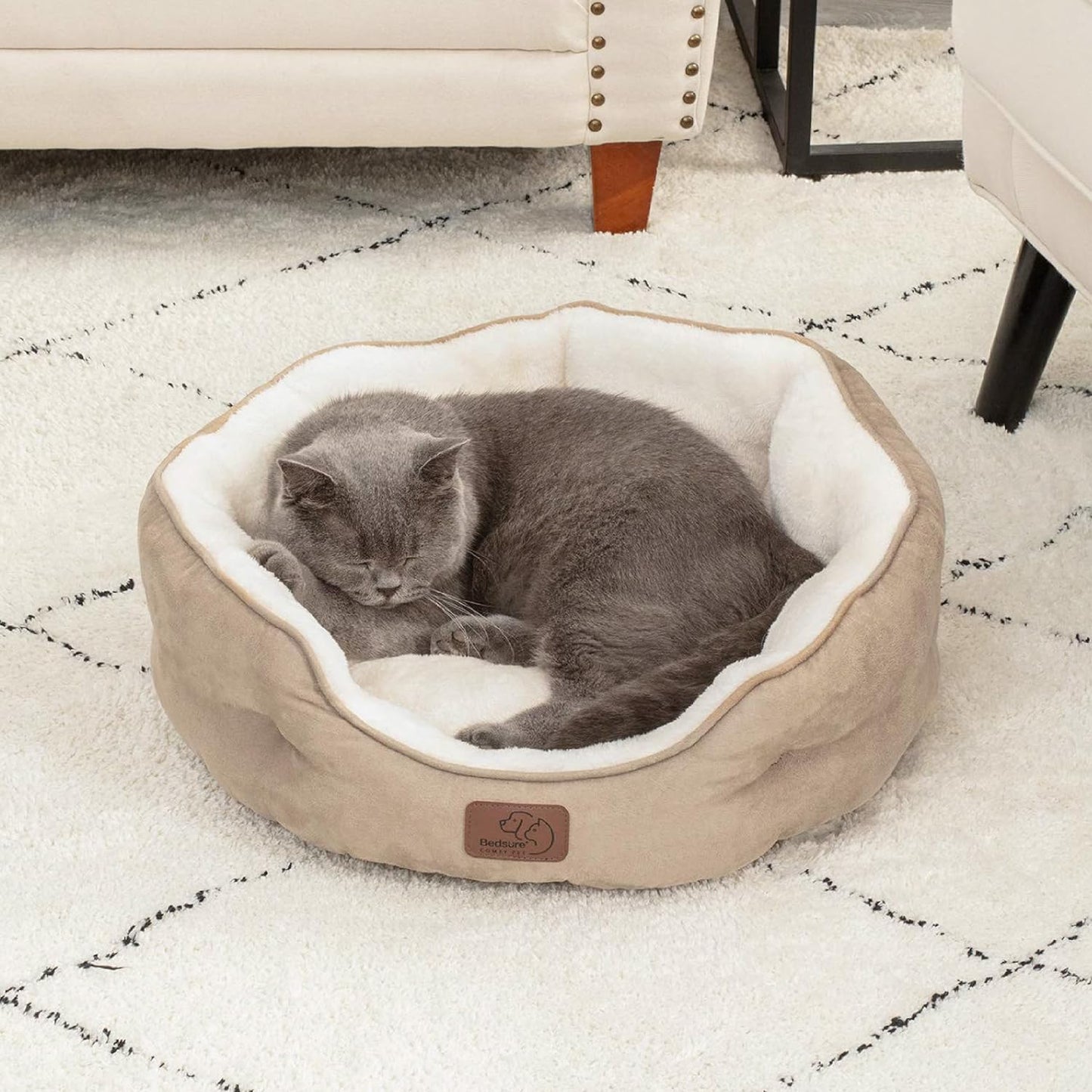 Small Dog Beds and Round Cat Beds for Indoor Use, Washable Pet Bed for Puppies and Kittens with Slip-Resistant Bottom, 20 Inches, Camel